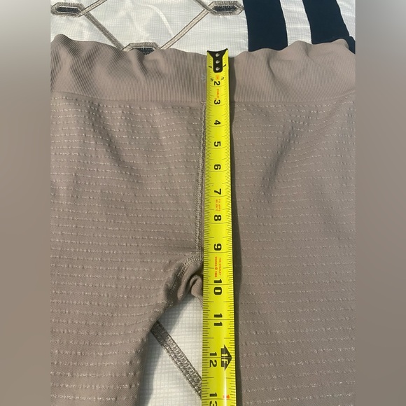 Athleta Shimmer Stripe Seamless Tights/Leggings - Picture 14 of 14